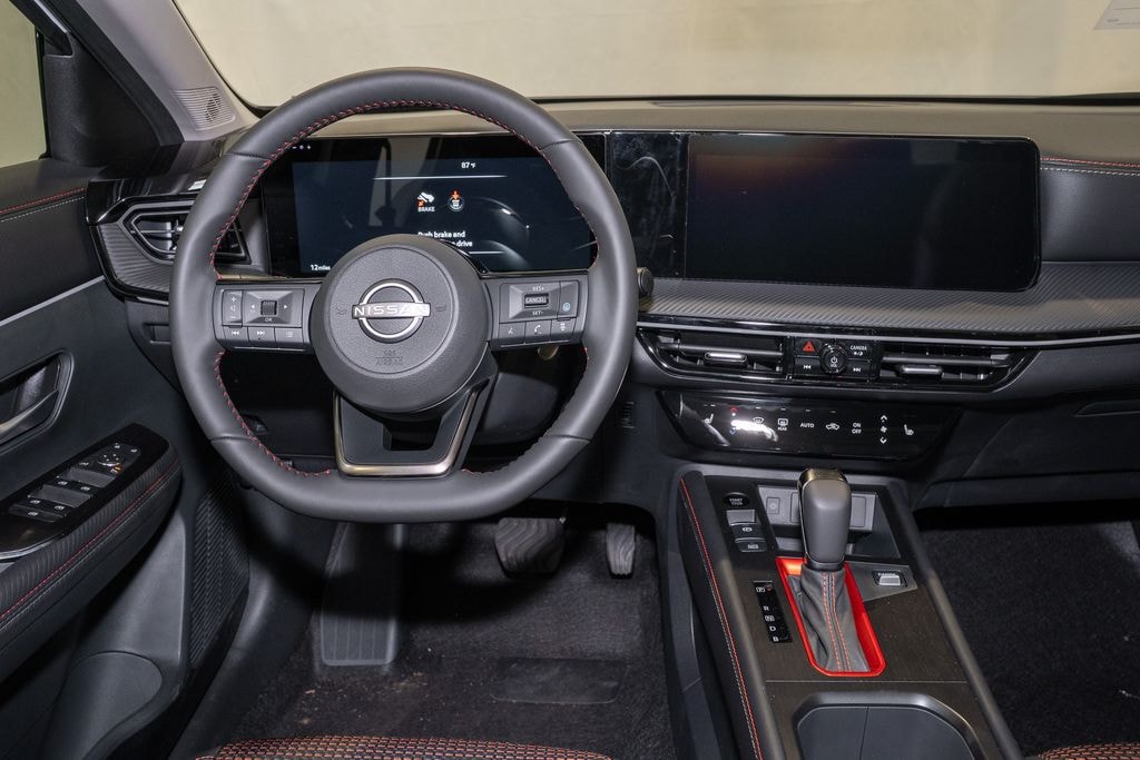 New 2025 Nissan Kicks SR SUV