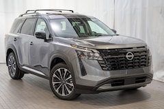 2026 Nissan Pathfinder Platinum SUV