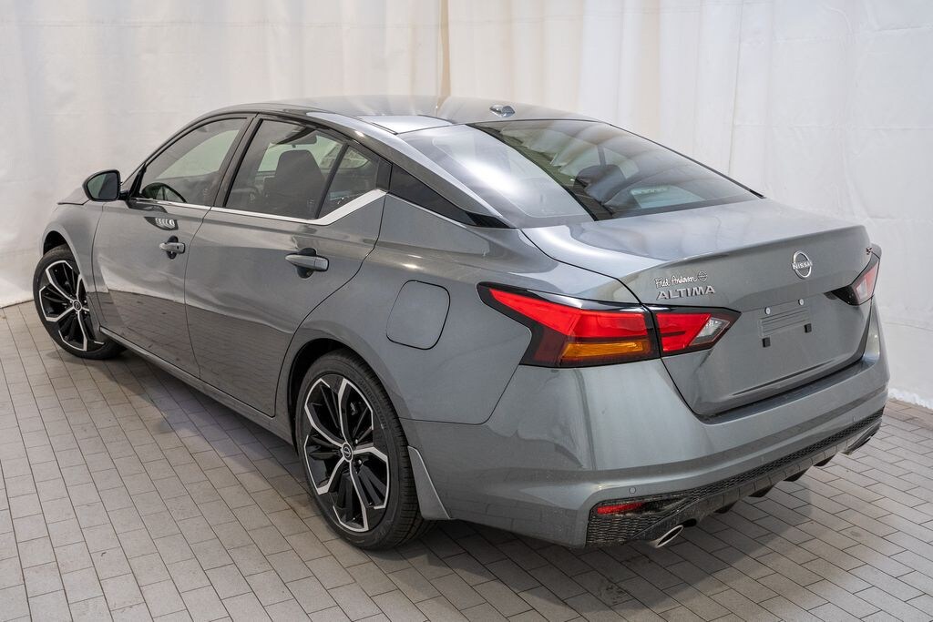 New 2025 Nissan Altima SR Sedan