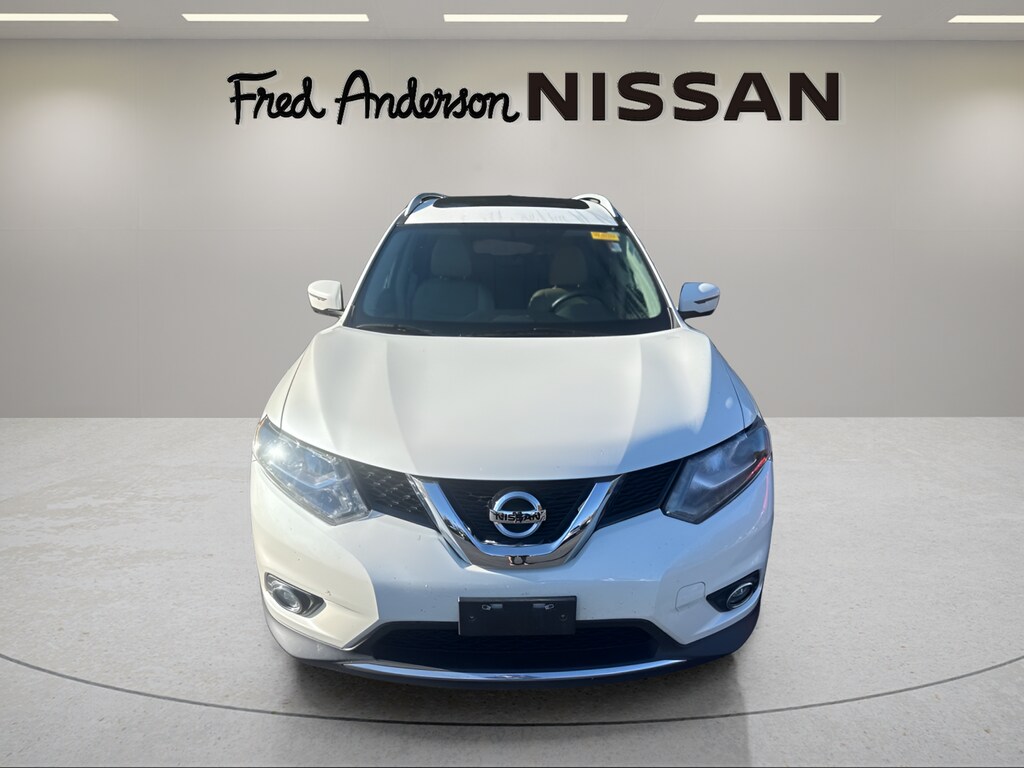 2016 Nissan Rogue SL photo 2