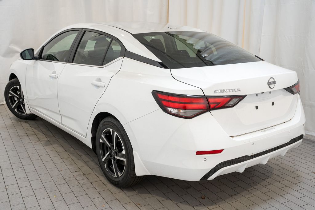 2025 Nissan Sentra SV photo 4