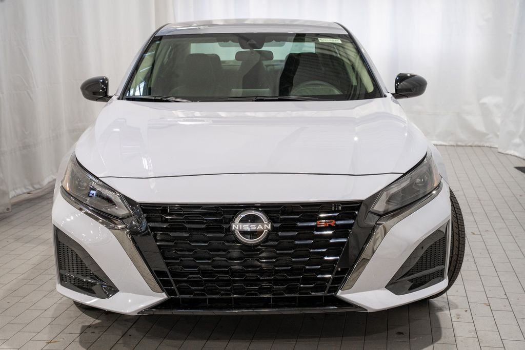 New 2025 Nissan Altima SR Sedan