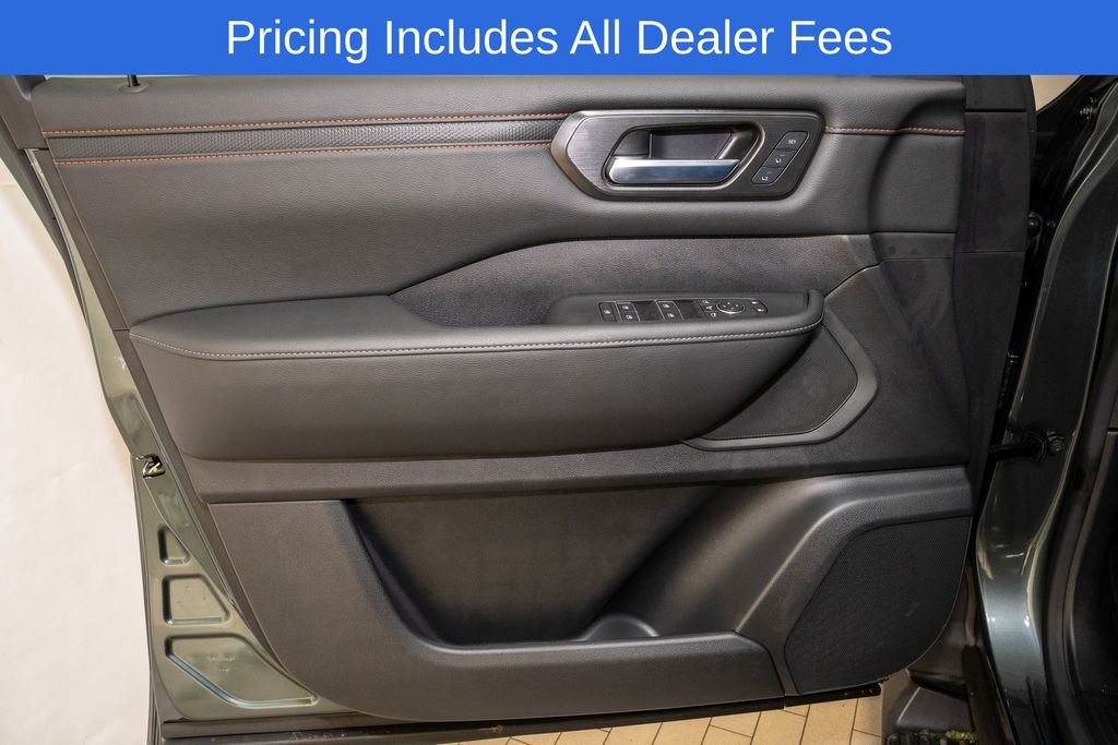2026 Nissan Armada PRO-4X - Photo 15
