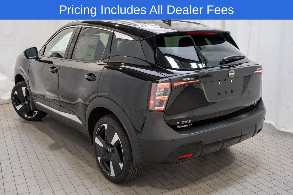 New 2026 Nissan Kicks SR SUV
