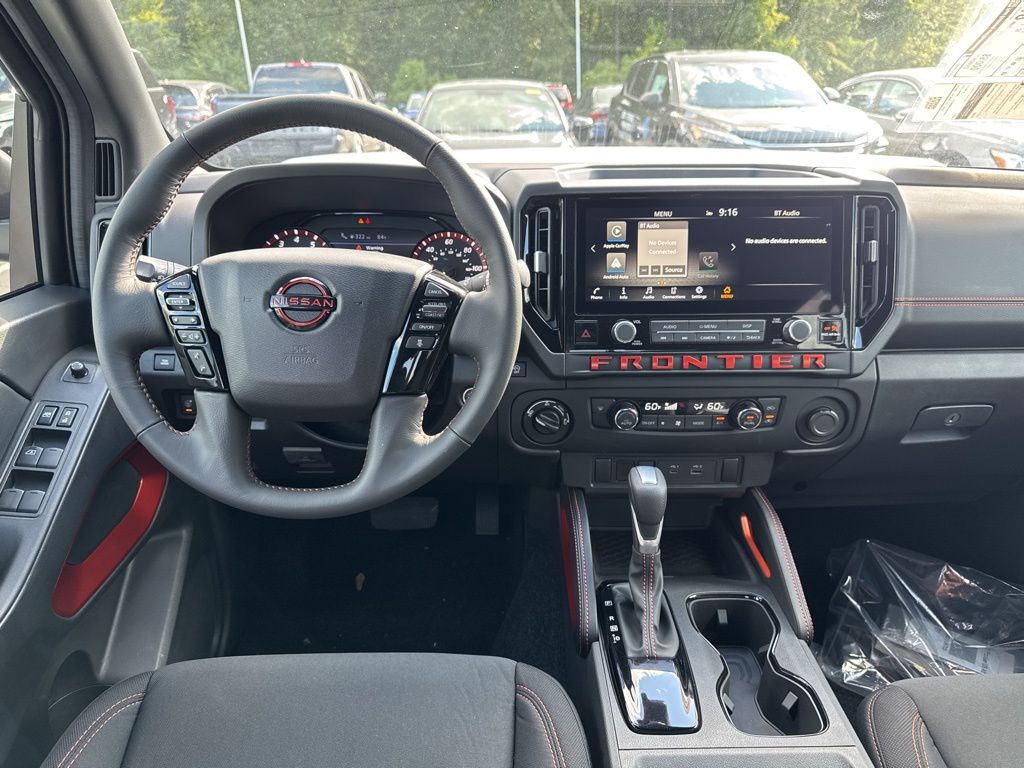 2025 Nissan Frontier PRO-4X photo 2