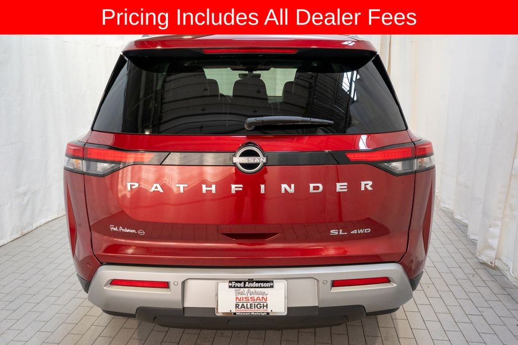 Used 2023 Nissan Pathfinder SL SUV
