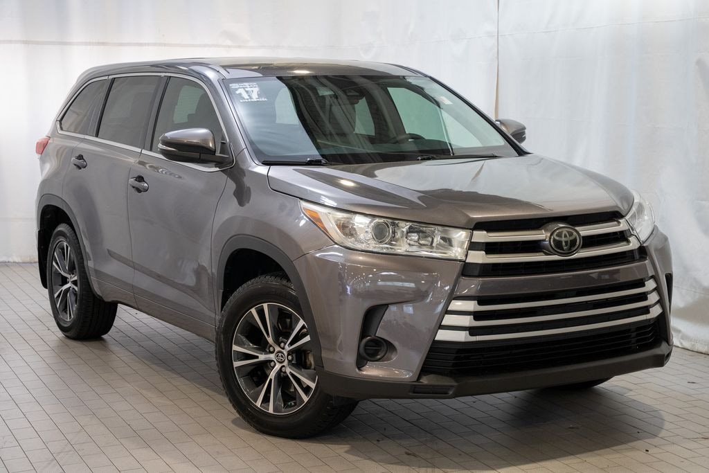 Used 2017 Toyota Highlander LE SUV