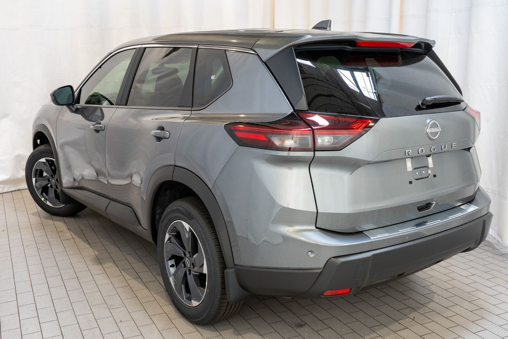 2026 Nissan Rogue SV photo 4