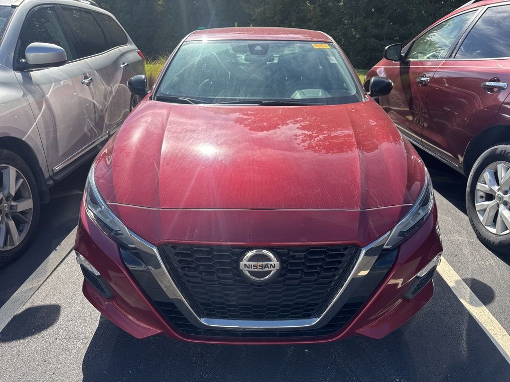 2022 Nissan Altima 2.5 SR photo 2