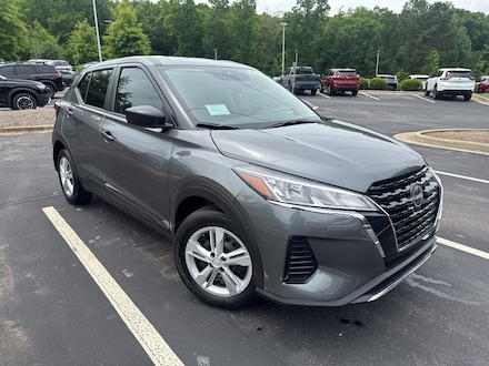 2025 Nissan Kicks Play S SUV