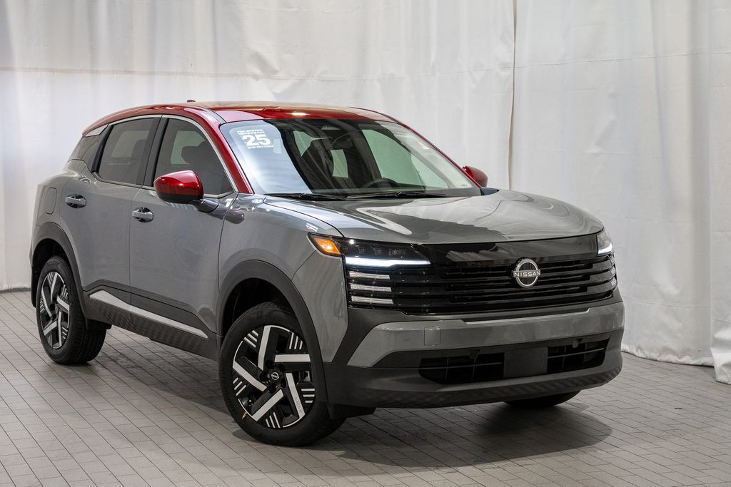 2025 Nissan Kicks SV's photo