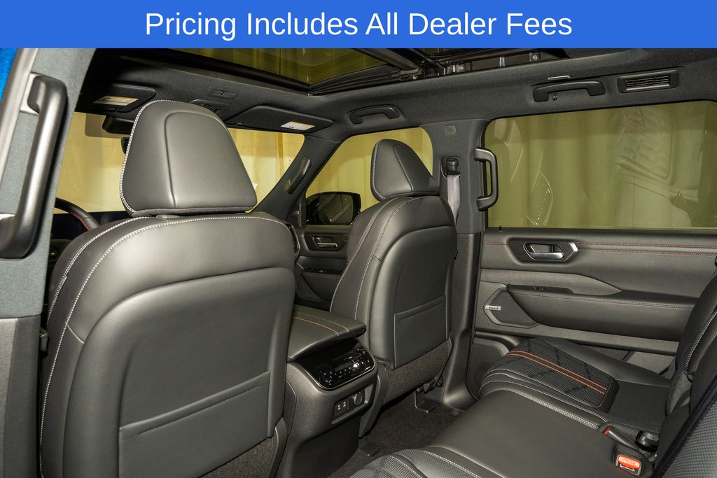 2026 Nissan Armada PRO-4X - Photo 11