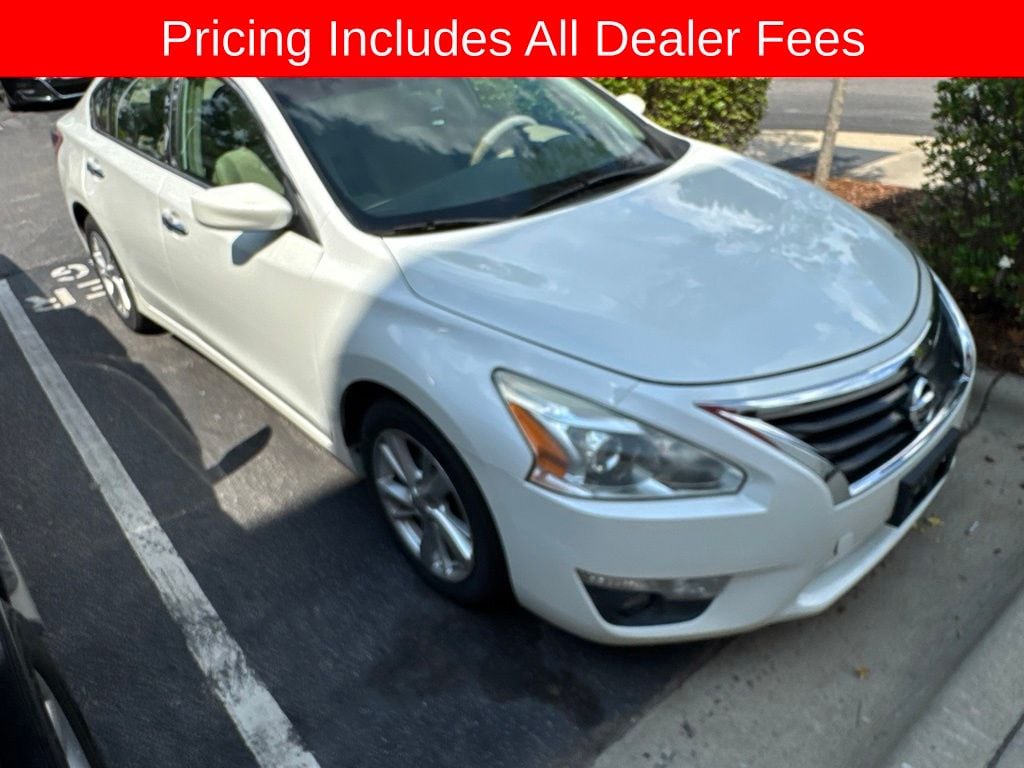 Used 2013 Nissan Altima 2.5 SV Sedan