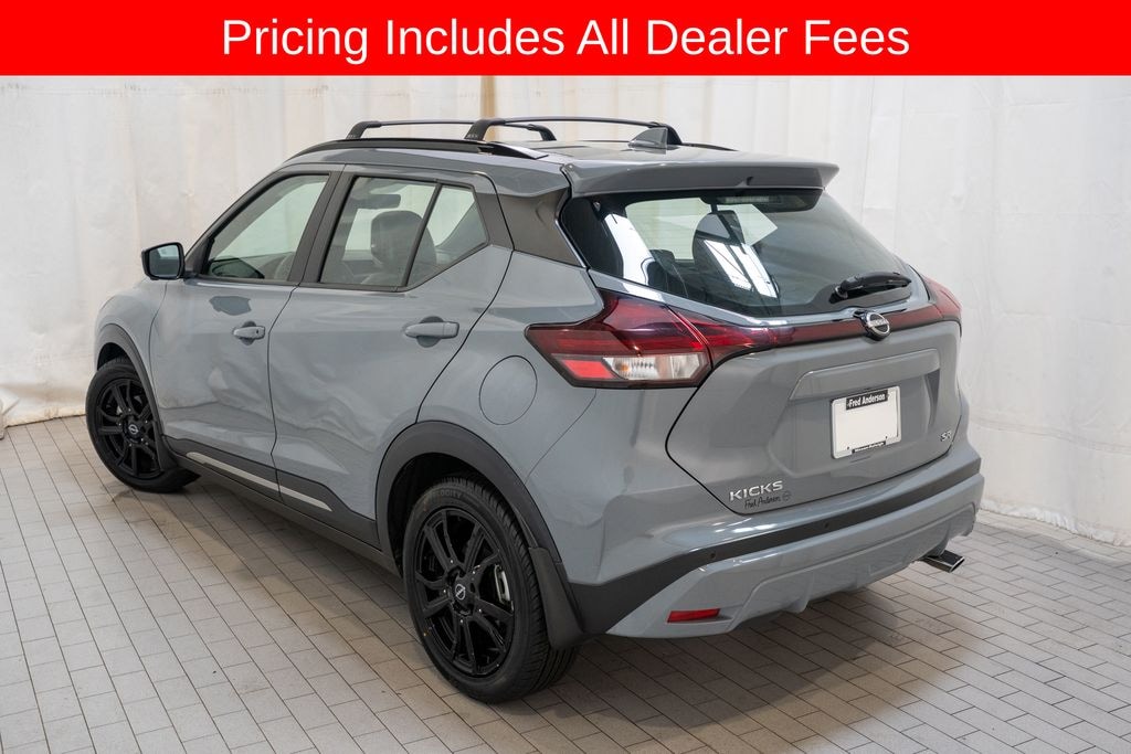Used 2022 Nissan Kicks SR SUV
