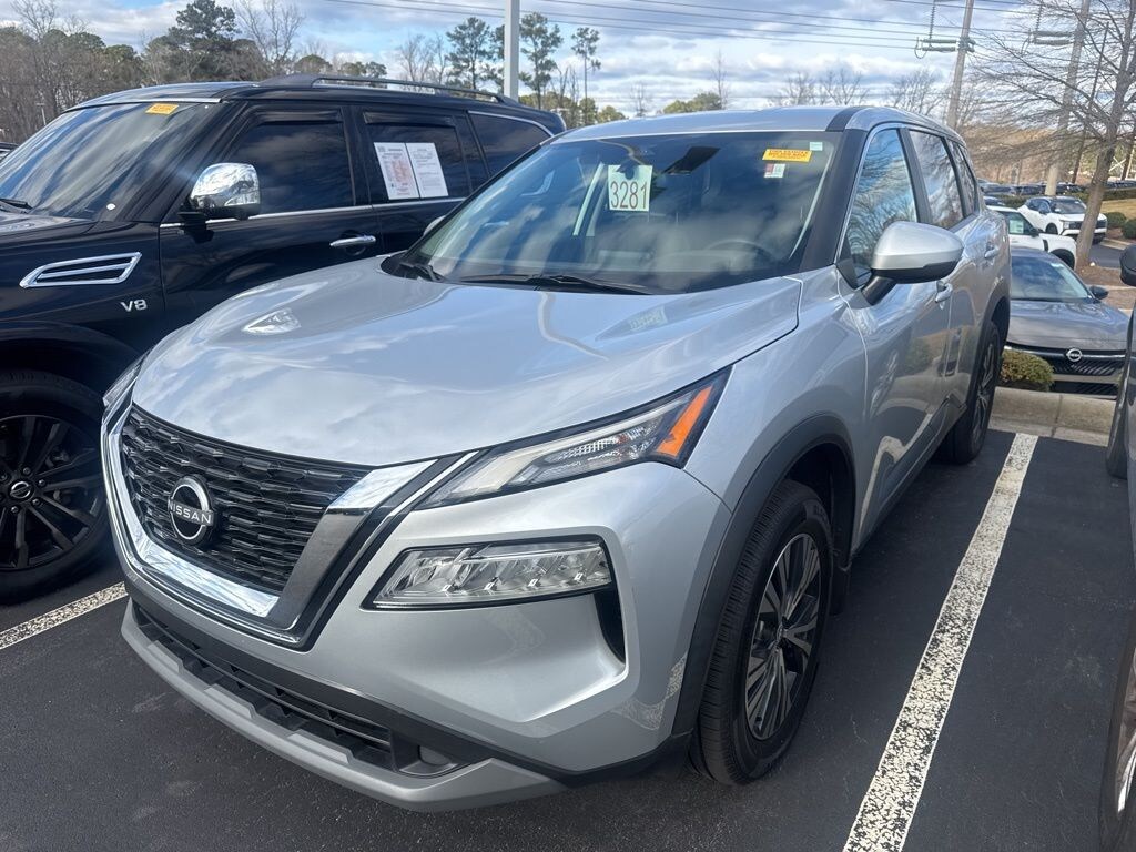 Used 2022 Nissan Rogue SV SUV