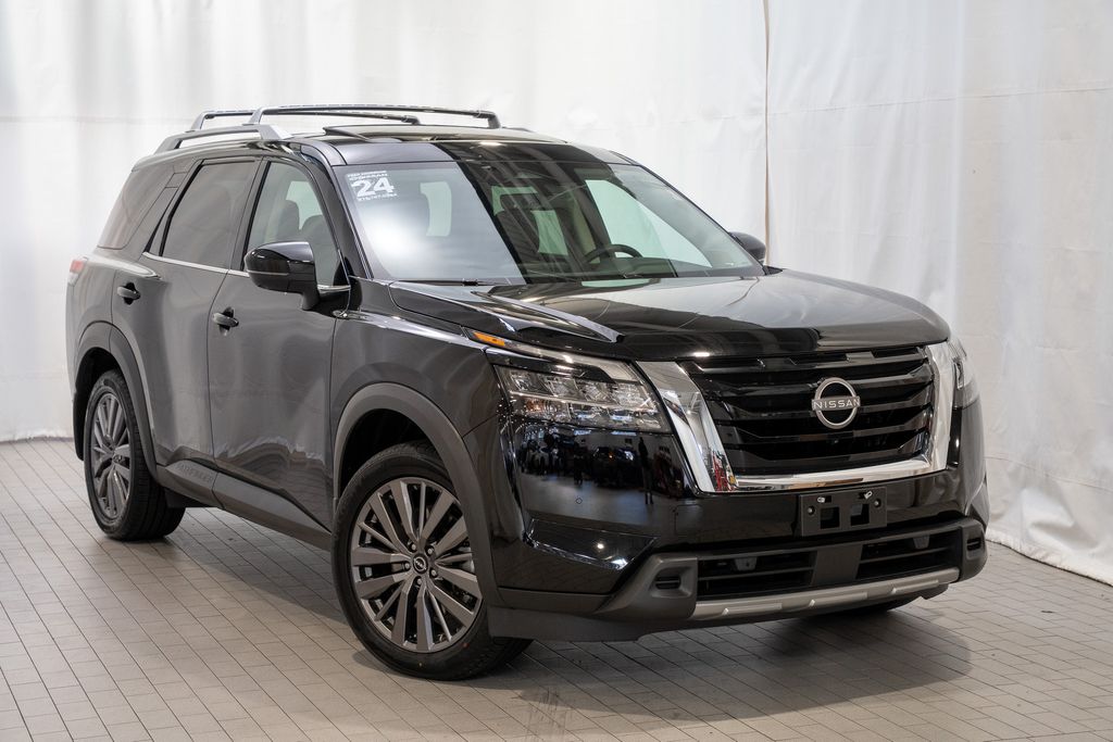 2024 Nissan Pathfinder SL