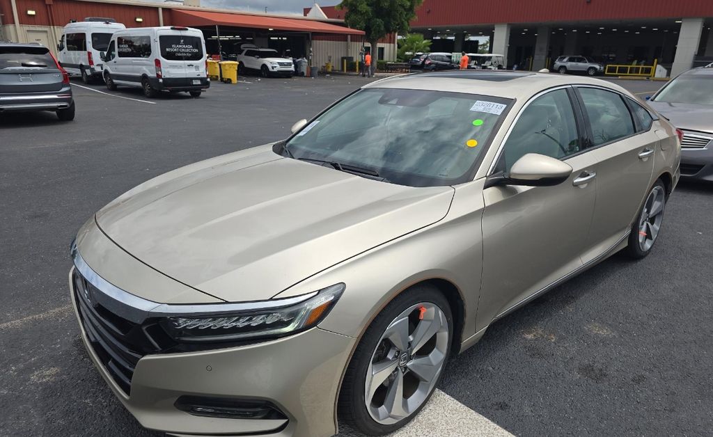 2018 Honda Accord Touring photo 2