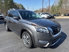 2025 Nissan Pathfinder SL SUV