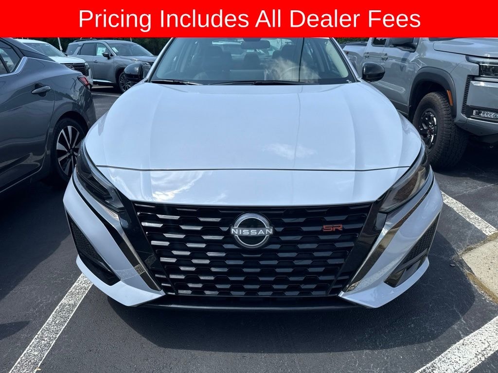 Used 2025 Nissan Altima 2.5 SR Sedan