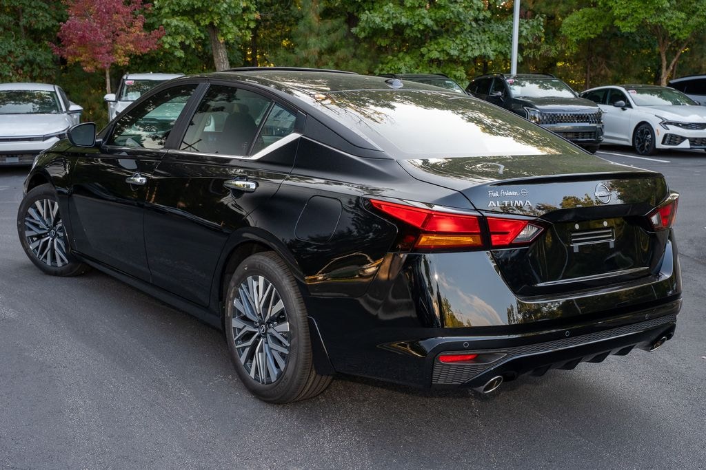 New 2025 Nissan Altima SV Sedan
