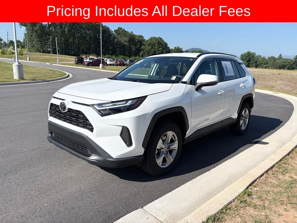 Used 2022 Toyota RAV4 XLE SUV