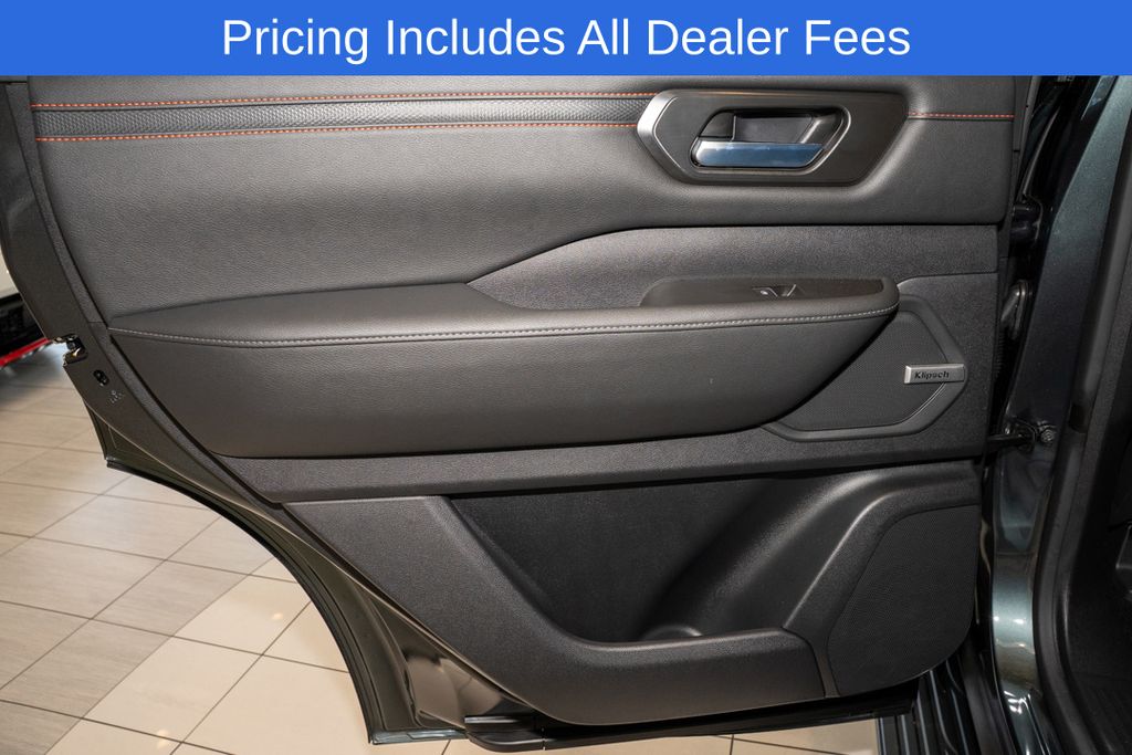 2026 Nissan Armada PRO-4X - Photo 9