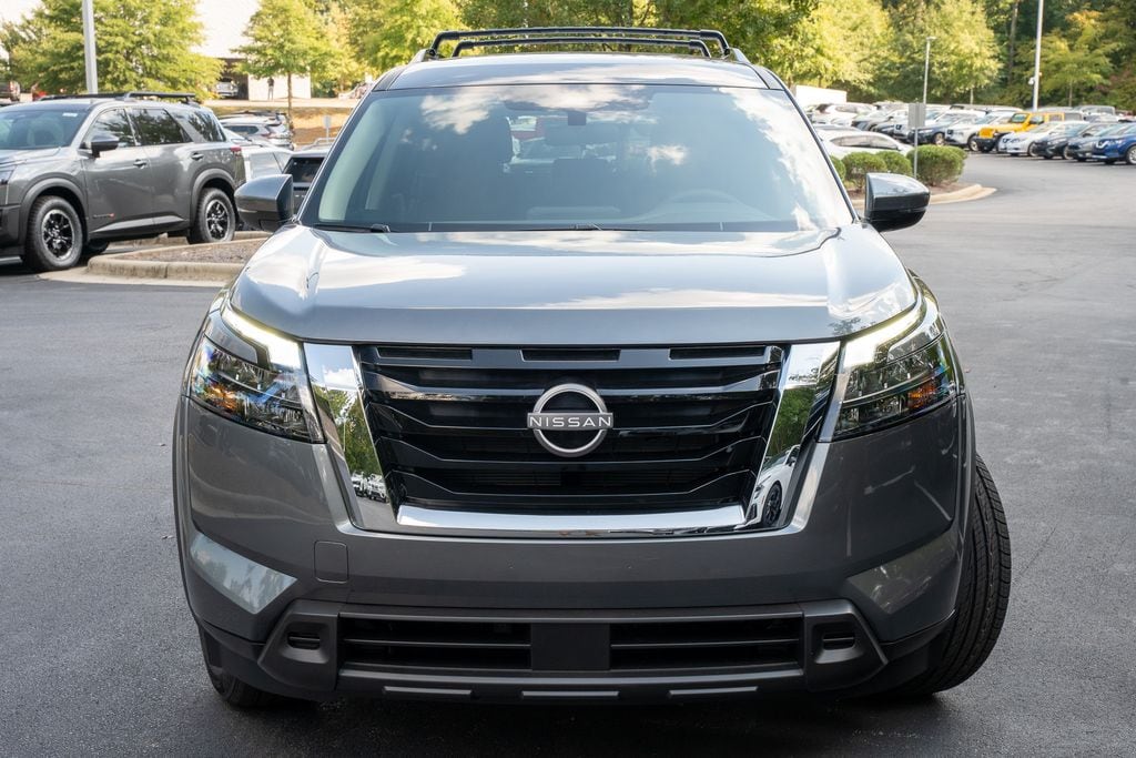 New 2025 Nissan Pathfinder SV SUV