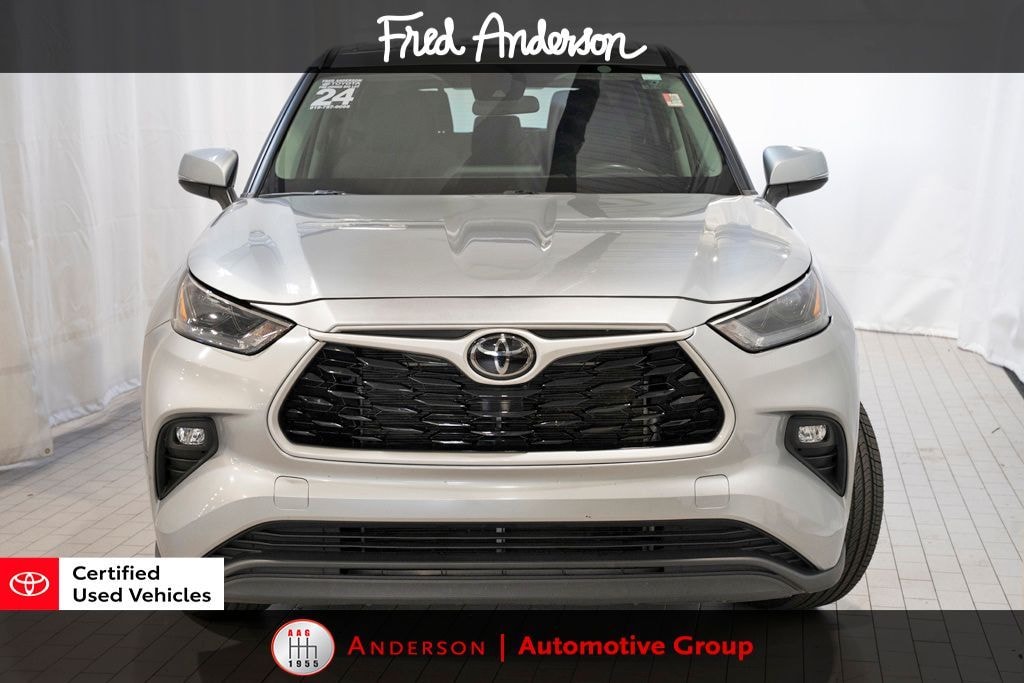 Used 2024 Toyota Highlander LE SUV