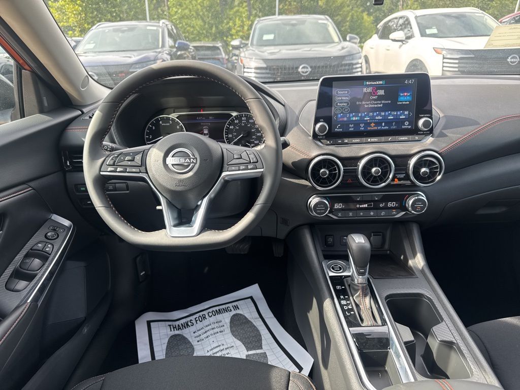2025 Nissan Sentra SR photo 2