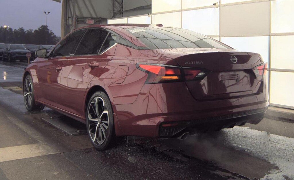 2024 Nissan Altima 2.5 SR photo 4