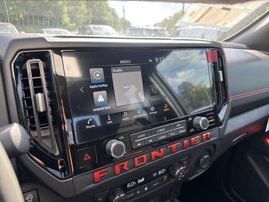 2025 Nissan Frontier PRO-X photo 4