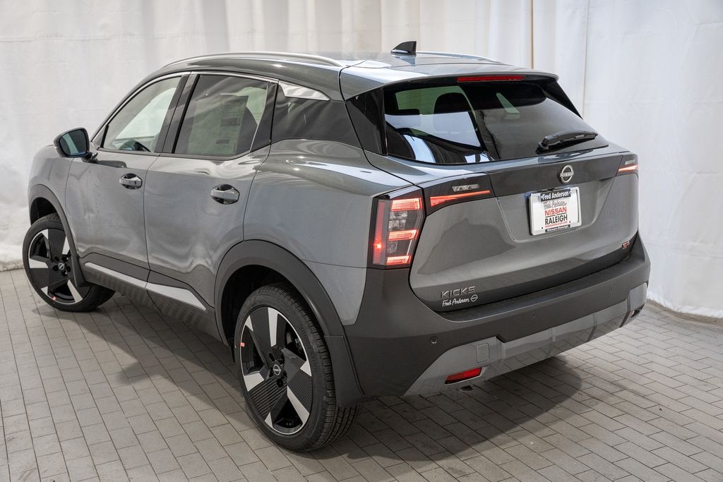 New 2026 Nissan Kicks SR SUV