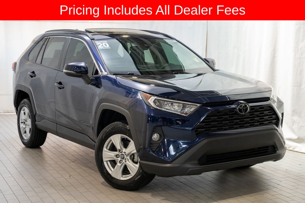 2020 Toyota RAV4 XLE FWD's photo