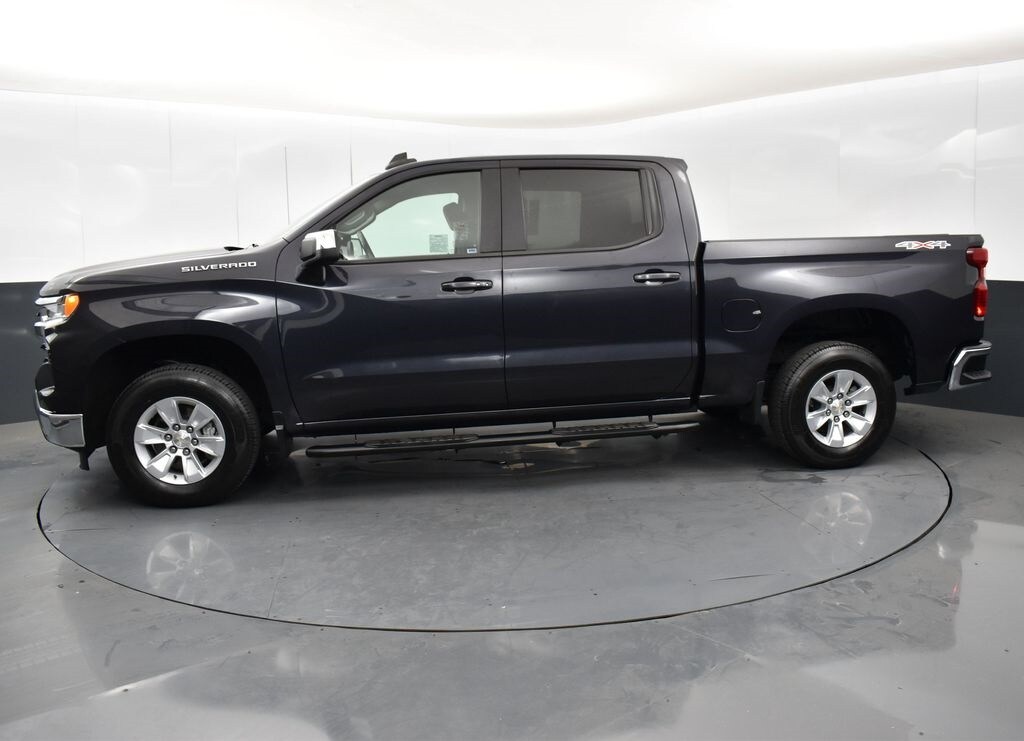 2022 Chevrolet Silverado 1500 LT photo 4