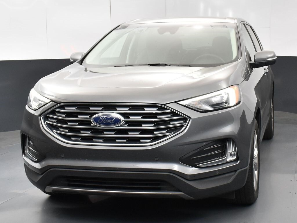 2024 Ford Edge Titanium photo 3