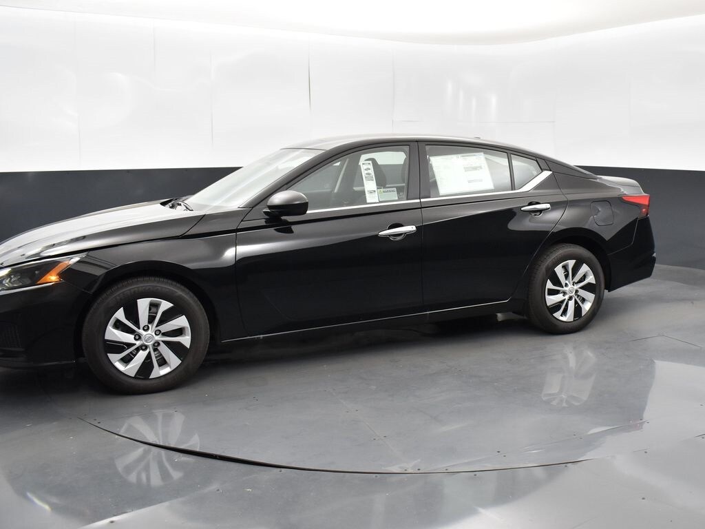 2025 Nissan Altima 2.5 S photo 3
