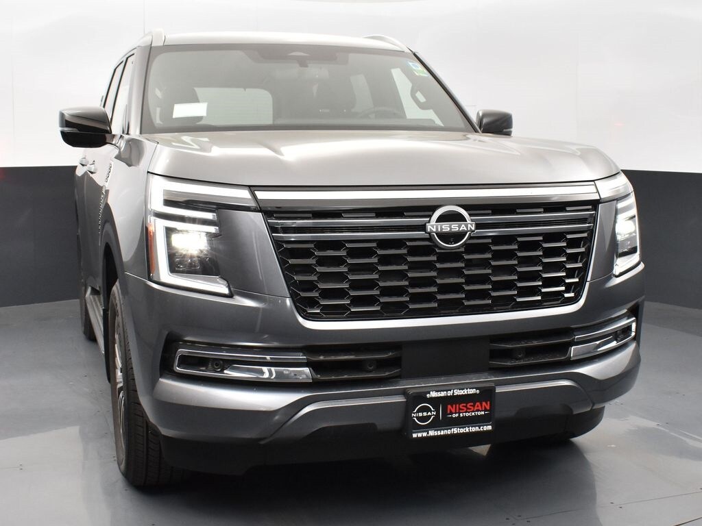 2025 Nissan Armada SL photo 2