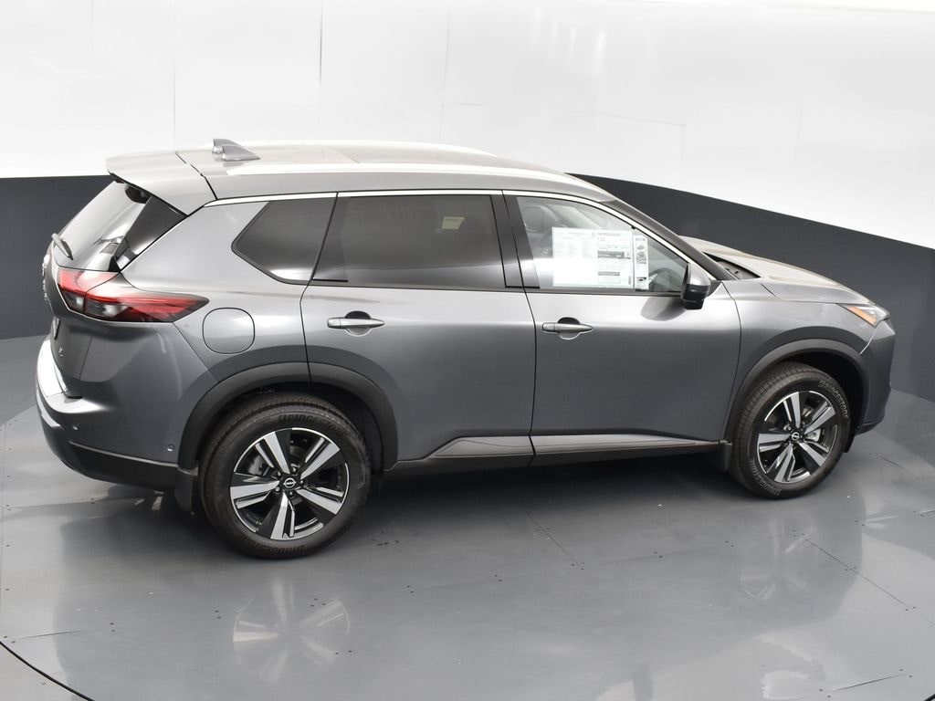 2025 Nissan Rogue SL photo 4