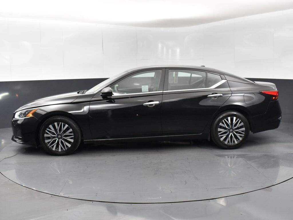 2024 Nissan Altima 2.5 SV photo 4