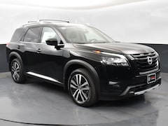 2025 Nissan Pathfinder Platinum SUV
