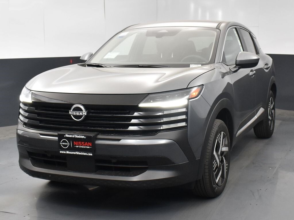 2025 Nissan Kicks SV photo 3