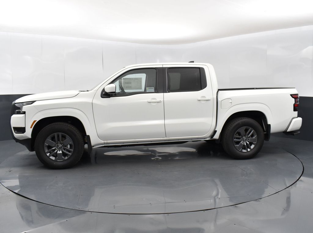 2025 Nissan Frontier SV Crew Cab photo 4