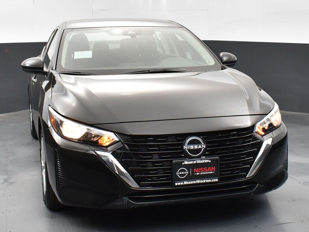 2025 Nissan Sentra S photo 2