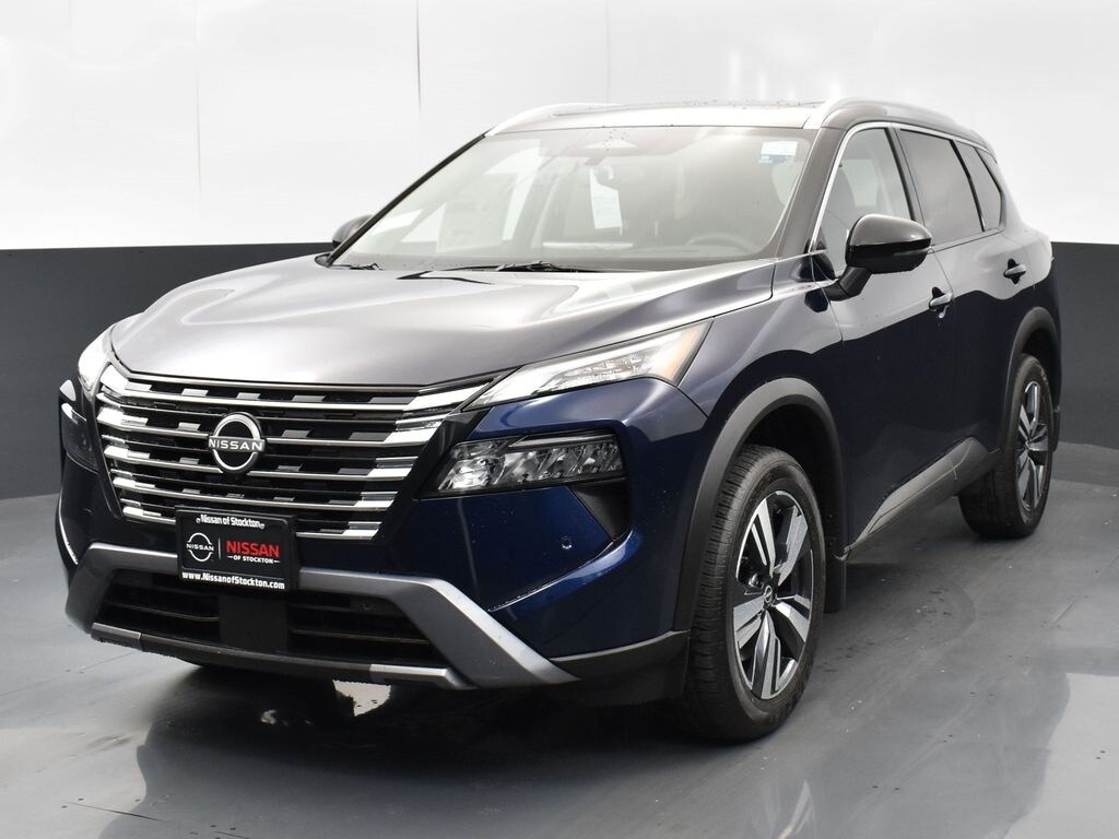 2025 Nissan Rogue SL photo 3
