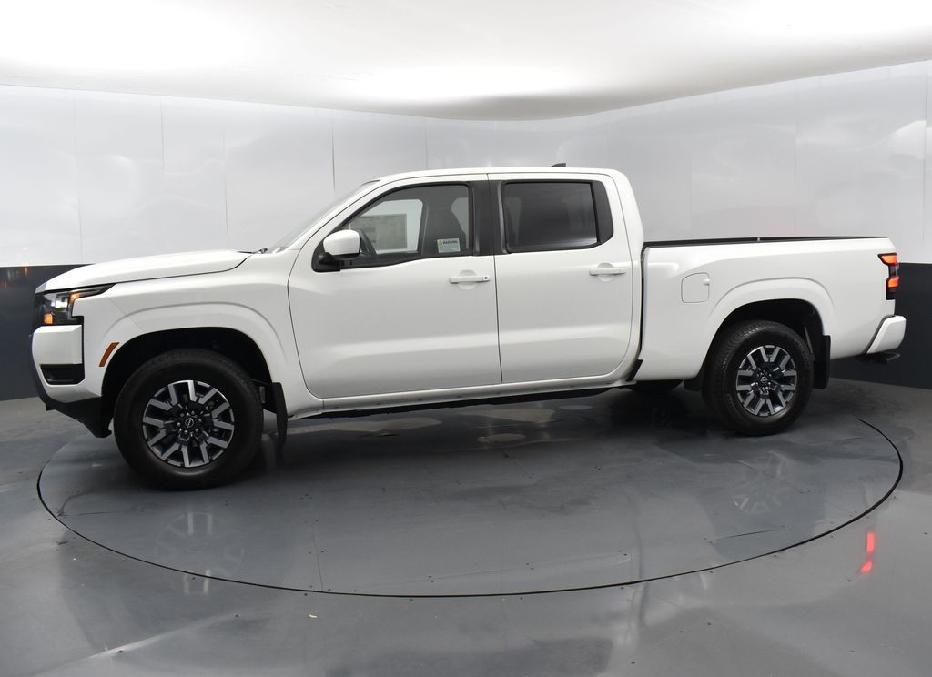 2026 Nissan Frontier SV photo 4