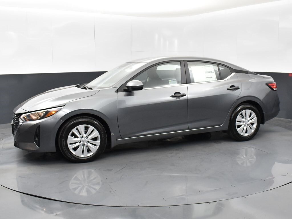 2025 Nissan Sentra S photo 3