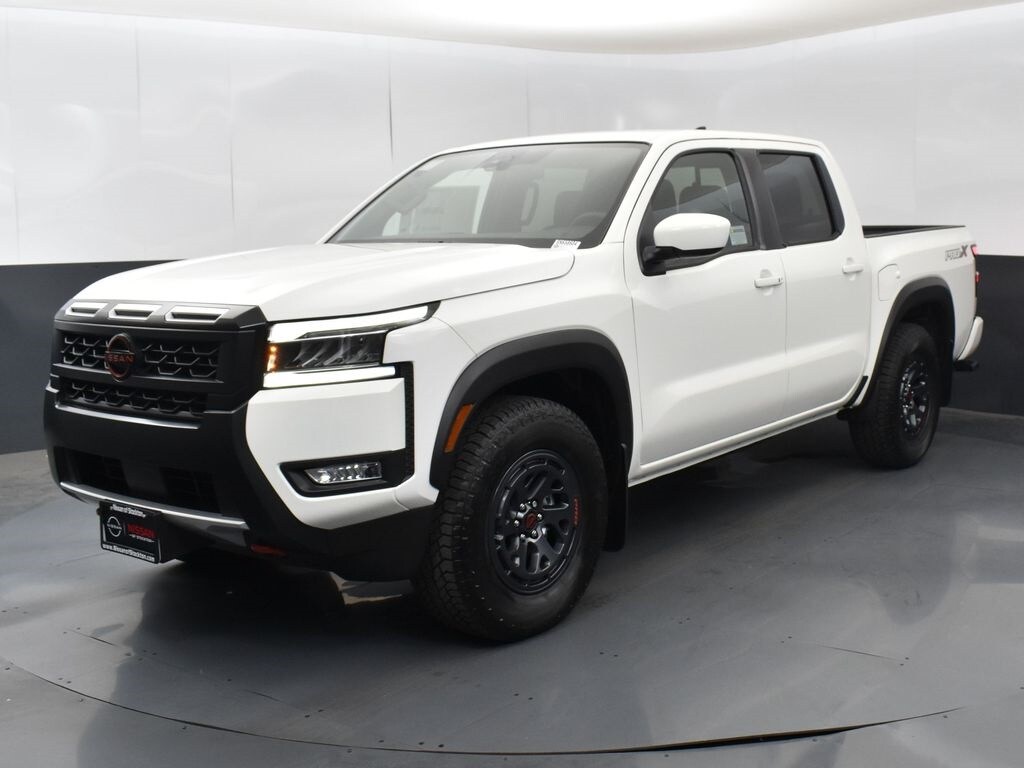 2025 Nissan Frontier PRO-X photo 3
