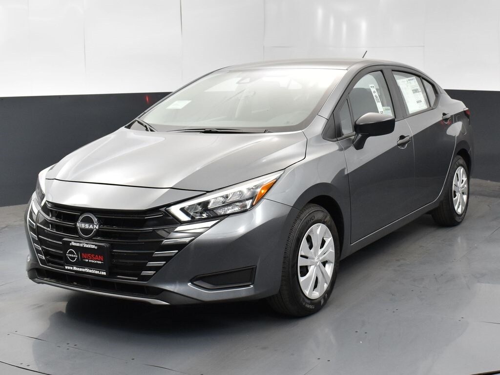 2025 Nissan Versa 1.6 S photo 3