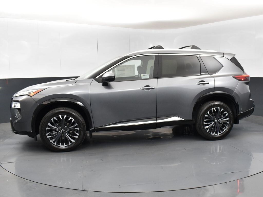 2026 Nissan Rogue Platinum photo 4