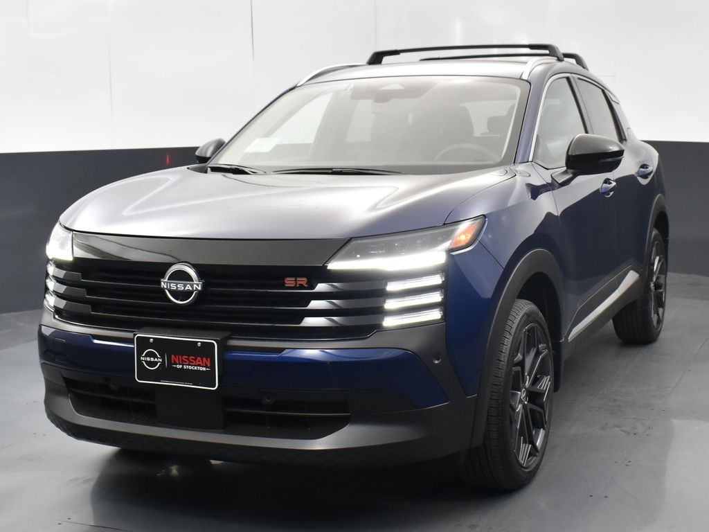 2026 Nissan Kicks SR photo 3